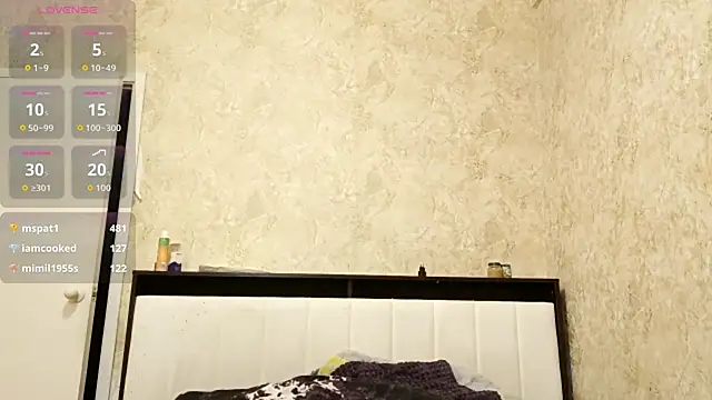 KateRiverr online show from April 2026 06:12:02 PM