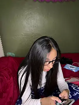 Snapshot of VelvetPrive14 chatting on June 2026 07:35:02 AM VelvetPrive14 online show from June 2026 07:35:02 AM
