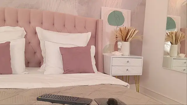 MonicaRamoss online show from April 2026 03:11:01 PM