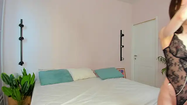 uwu-sabrina online show from April 2026 01:11:02 AM