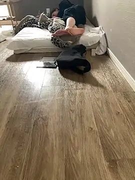 yuki2210 online show from April 2026 10:13:02 PM