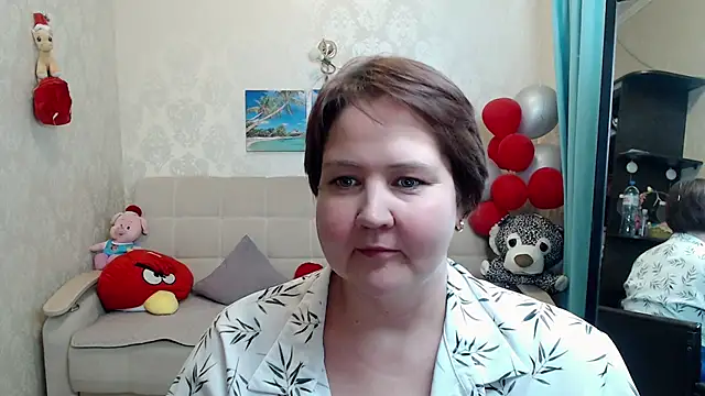 QUEEN02030 online show from April 2026 03:06:01 PM