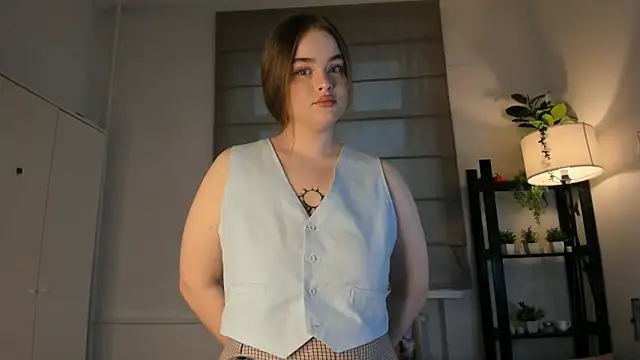 QuartzFever online show from April 2026 02:21:01 PM