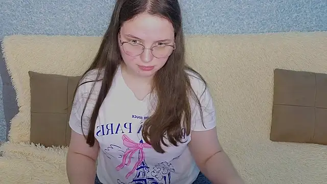 SofiDreamm online show from April 2026 02:26:01 PM