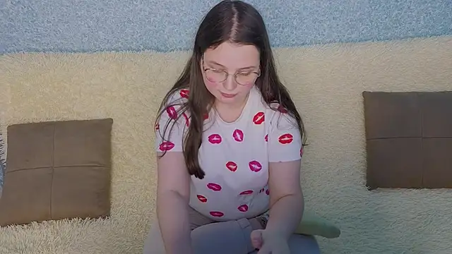 SofiDreamm online show from April 2026 02:17:02 PM