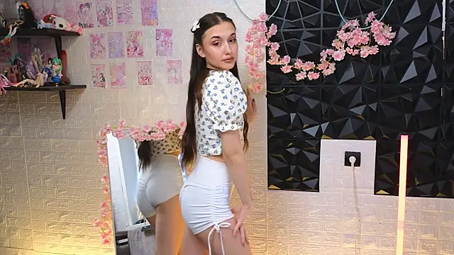 belle cute online show from April 2026 04:04:02 AM