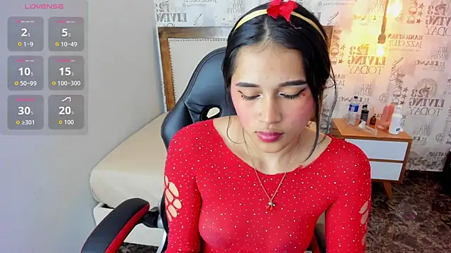PALOMA ALVES online show from June 2026 10:45:02 PM