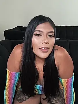 Snapshot of aleenavarro chatting on June 2026 10:25:01 PM aleenavarro online show from June 2026 10:25:01 PM
