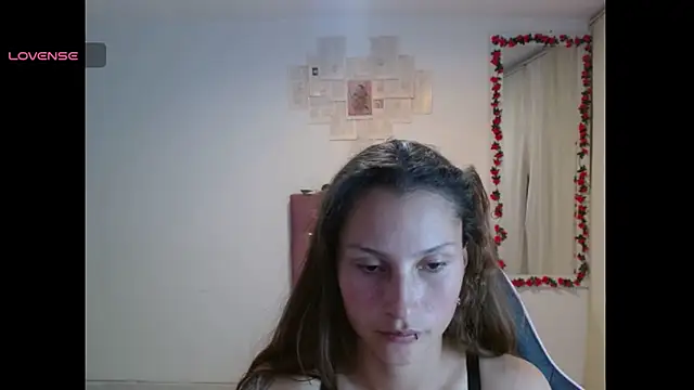 Snapshot of scarlet1609 chatting on June 2026 09:36:02 PM scarlet1609 online show from June 2026 09:36:02 PM