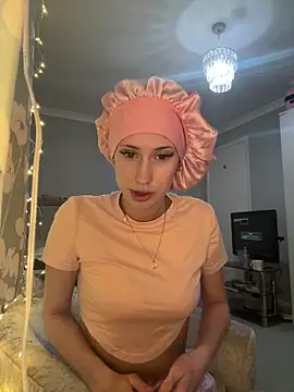 Goldenfairy online show from April 2026 11:18:01 PM