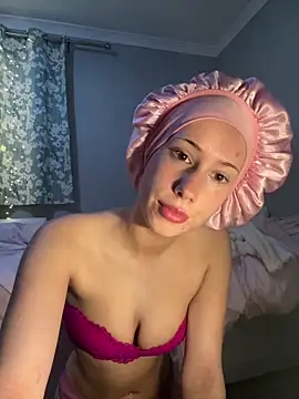 Goldenfairy online show from April 2026 08:39:01 PM