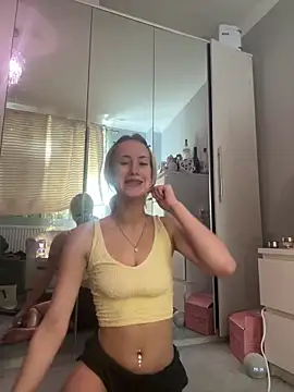 Goldenfairy online show from April 2026 01:15:01 PM