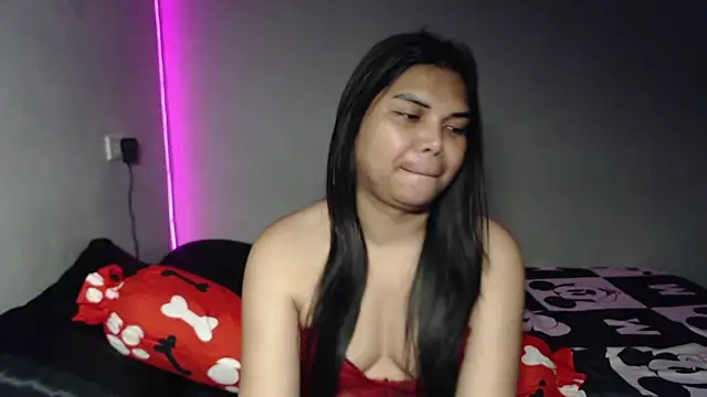 yourhotasiantrann online show from April 2026 03:53:01 PM