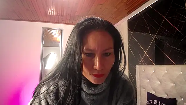 valeriiaa b online show from April 2026 11:36:01 AM