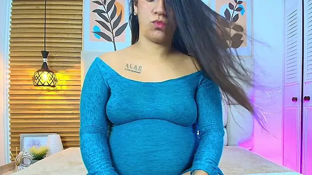 Lunaa Rossee online show from April 2026 01:03:01 PM