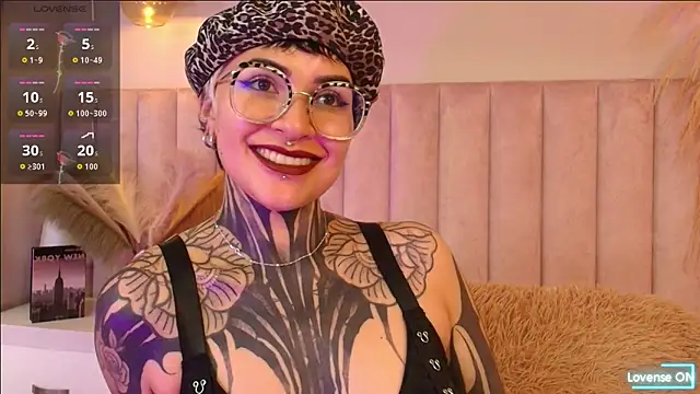 Luana fiore online show from April 2026 12:15:02 PM