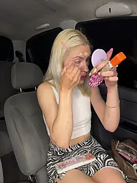 Lia fire online show from April 2026 03:04:02 AM