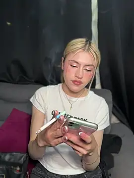 Lia fire online show from April 2026 02:55:01 AM