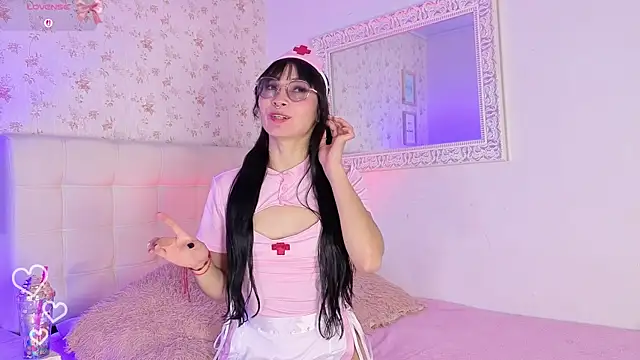 Snapshot of lia_kitty0 chatting on May 2026 07:00:02 PM lia kitty0 online show from May 2026 07:00:02 PM