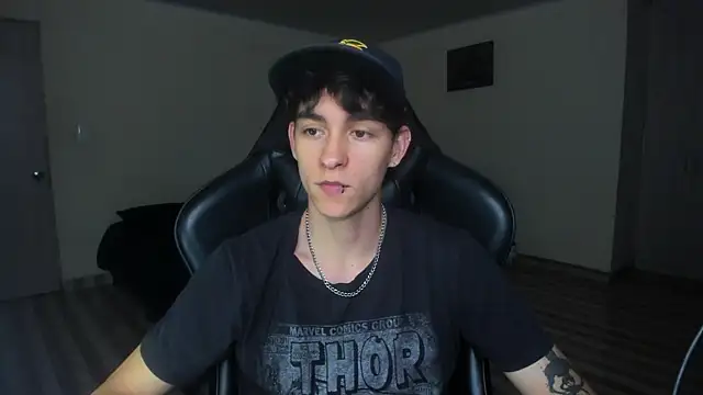 Snapshot of Luke_Chill chatting on June 2026 11:28:01 PM Luke Chill online show from June 2026 11:28:01 PM