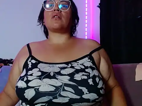 vibeSex1 online show from April 2026 07:19:01 PM