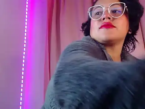 vibeSex1 online show from April 2026 07:28:02 PM