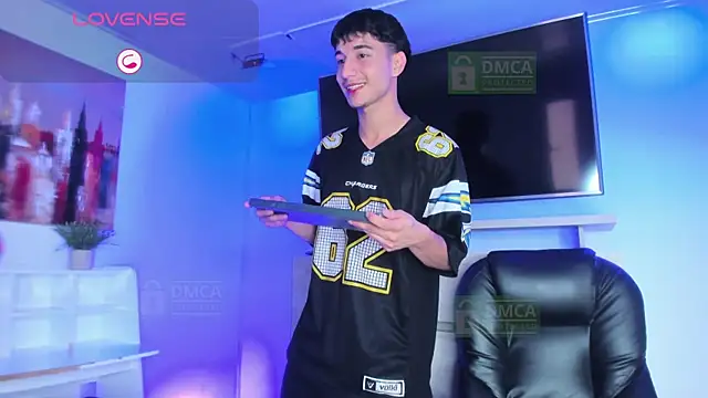 Taylor Brooks online show from April 2026 06:56:02 PM