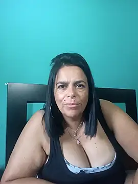 lucianamorocha online show from April 2026 11:01:02 AM