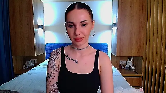 Sour Berry  online show from June 2026 04:46:02 PM