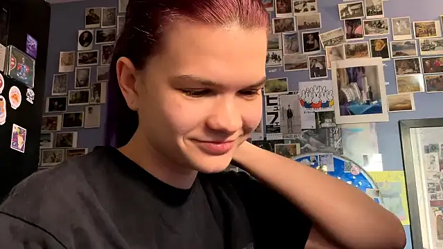 DarylLarrow online show from April 2026 04:16:01 AM