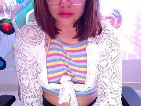 Elfi 333 online show from April 2026 12:57:02 PM