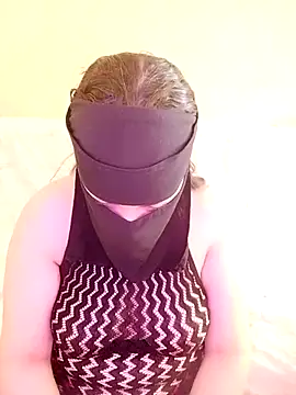 Queen Lola online show from April 2026 01:52:02 PM