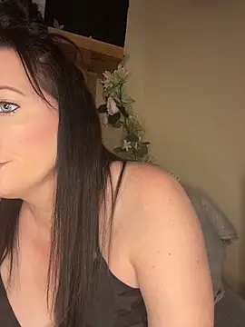 Snapshot of taylorsunshine chatting on June 2026 01:07:02 AM taylorsunshine online show from June 2026 01:07:02 AM