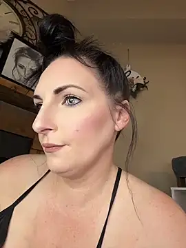 taylorsunshine online show from June 2026 12:33:01 AM