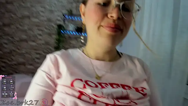 Snapshot of Zoe_brk chatting on June 2026 09:14:01 AM Zoe brk online show from June 2026 09:14:01 AM