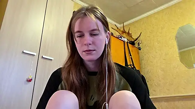 DonnaKuc online show from April 2026 06:16:02 AM