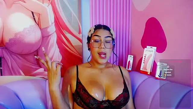 Alaia Russo online show from April 2026 07:55:01 PM