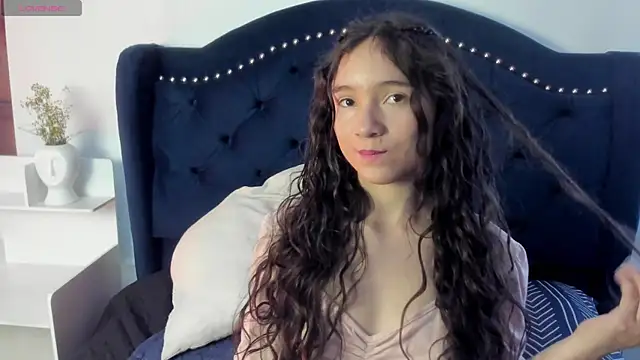 Honney Bunny18 online show from April 2026 04:12:02 PM