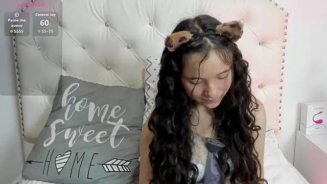 Honney Bunny18 online show from April 2026 08:22:01 PM