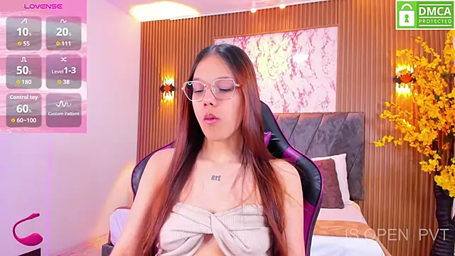 Vi zzy online show from April 2026 07:28:02 PM