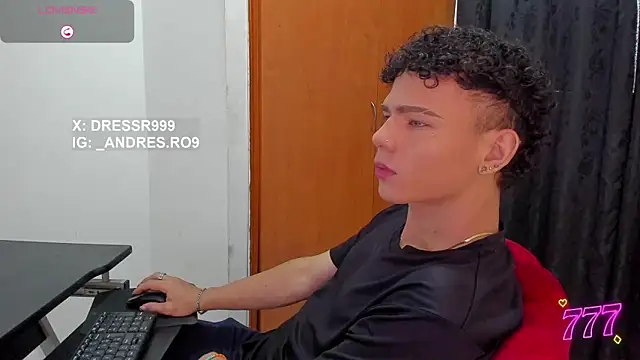 Snapshot of sebascuterouss chatting on June 2026 02:39:01 PM sebascuterouss online show from June 2026 02:39:01 PM