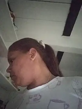 Snapshot of Zafiro_MD chatting on July 2026 05:33:01 AM Zafiro MD online show from July 2026 05:33:01 AM