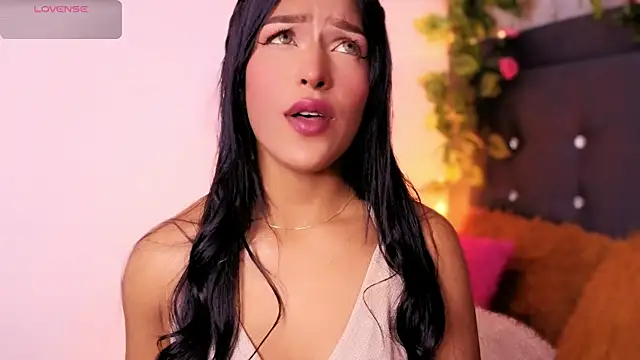 Alisse Storm online show from April 2026 12:43:01 PM