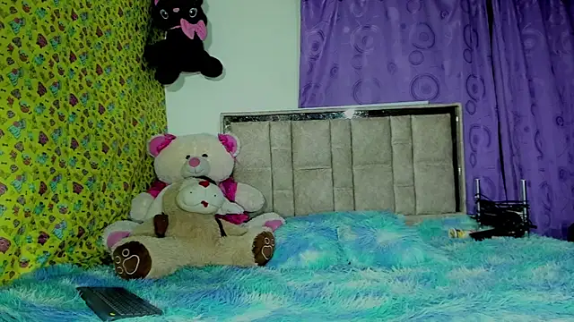 moniquehisk online show from April 2026 01:59:02 PM