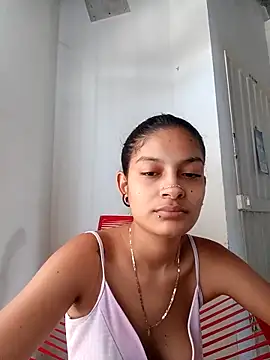 Snapshot of Lyra_Siren chatting on April 2026 07:07:02 PM Lyra Siren online show from April 2026 07:07:02 PM