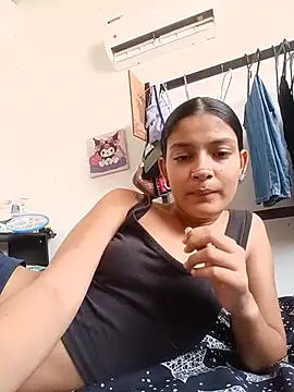 Snapshot of Lyra_Siren chatting on May 2026 07:09:02 PM Lyra Siren online show from May 2026 07:09:02 PM