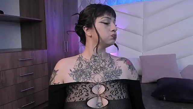 iam  mystic online show from April 2026 03:06:01 AM