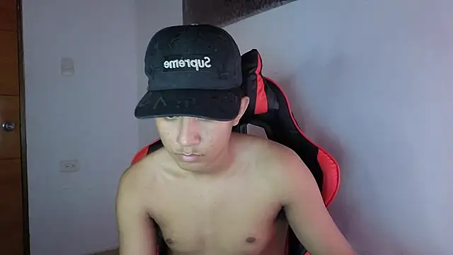 darknigthx online show from April 2026 02:11:01 AM