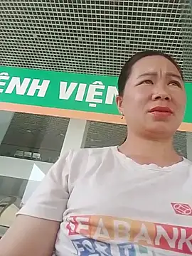 kiss-my online show from April 2026 04:40:01 AM