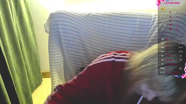 MiaKimiko online show from May 2026 01:47:02 AM